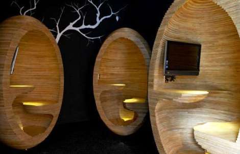 xplywood-egg-chairs